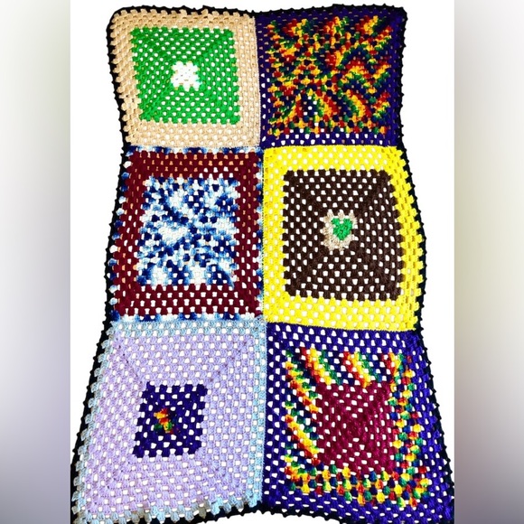 Vintage Granny Square Afghan Blanket 45" x 70" Knitted Throw Rainbow - Picture 8 of 8